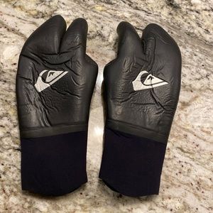 women’s surfing gloves